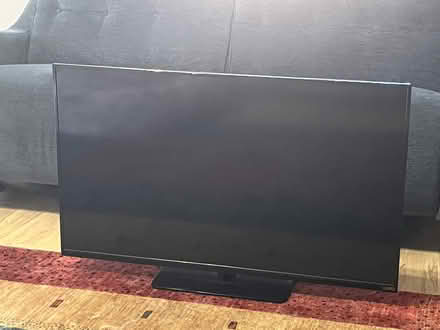 Photo of free flat screen TV, 43", Vizio (La Crescenta, CA) #1