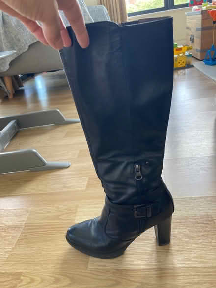 Photo of free Female bag and shoes size 4 (E14) (Isle of Dogs, London) #3