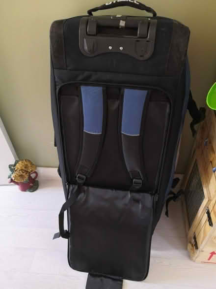 Photo of free O'Neill soft suitcase (Airedale WF10) #4