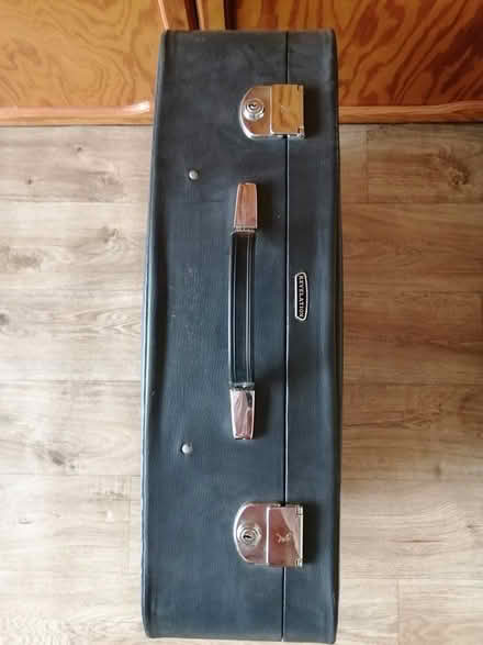 Photo of free Suitcase (Southend SS2 near The Bell pub) #2