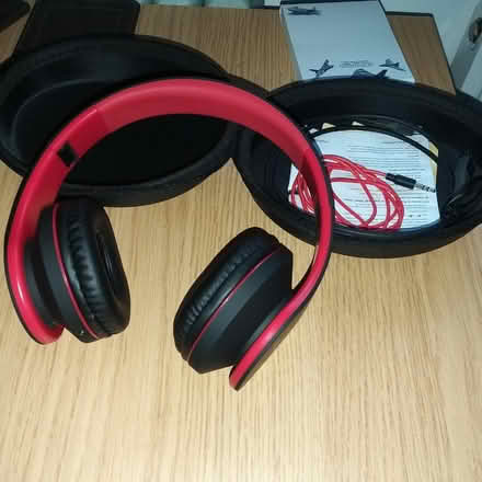 Photo of free Headset (L14, Knotty Ash) #1