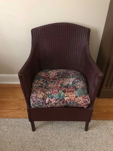 Photo of free Antique Wicker Chair (Near Kitchener Auditorium) #1