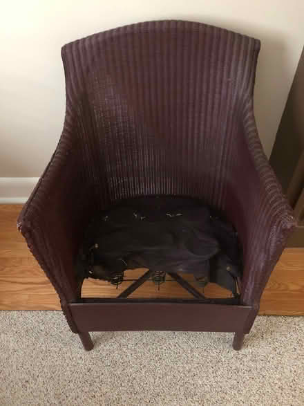 Photo of free Antique Wicker Chair (Near Kitchener Auditorium) #2