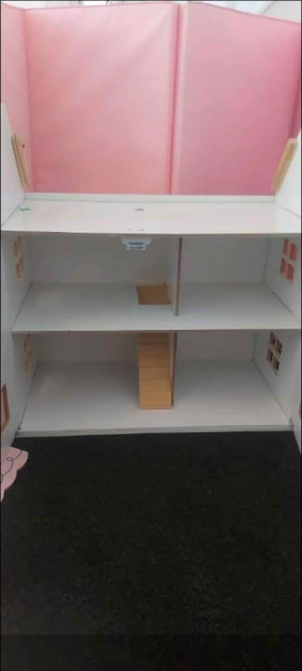 Photo of free Dolls house (BS14) #2