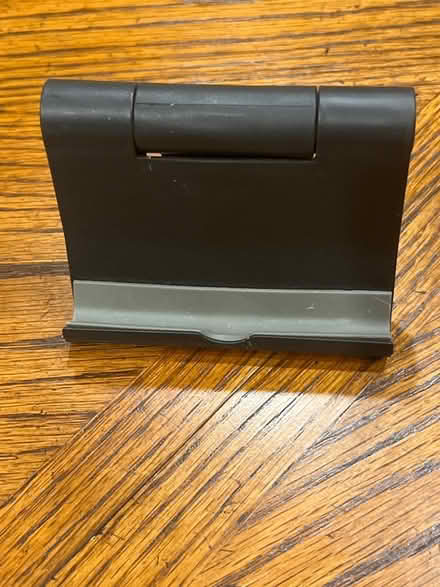 Photo of free phone holder (Waters Landing) #1