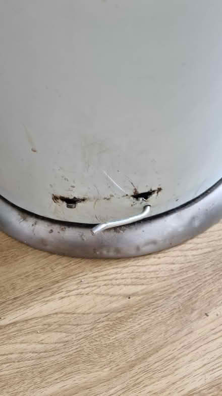 Photo of free Pedal bin (Levenshulme M19) #3