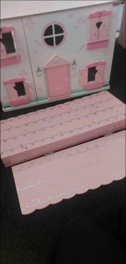Photo of free Dolls house (BS14) #3