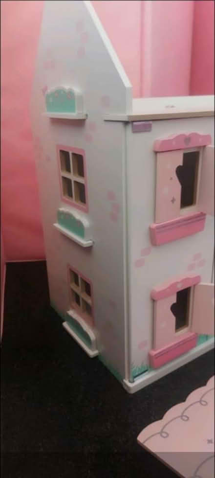 Photo of free Dolls house (BS14) #4