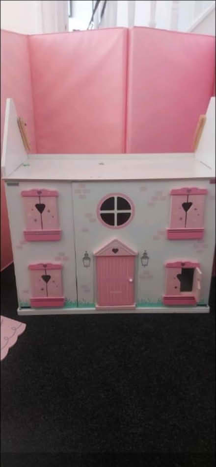 Photo of free Dolls house (BS14) #1