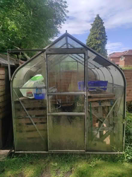 Photo of free Greenhouse (North Leeds LS17 area) #2