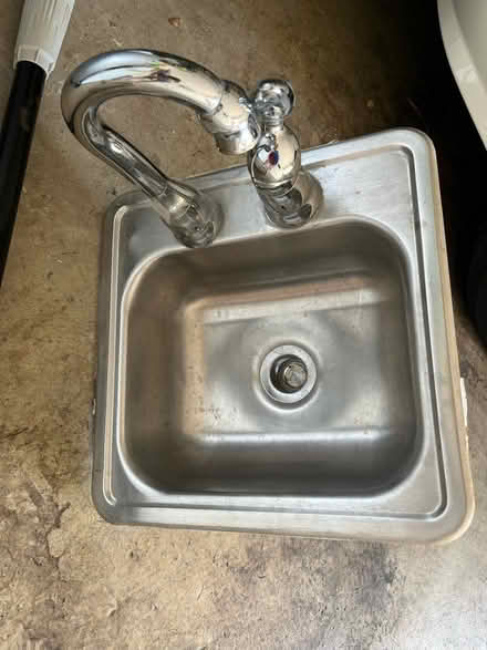 Photo of free Bar sink (Beverlywood) #1