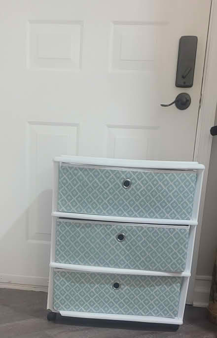 Photo of free Small lightweight chest of drawers (Worldgate, Herndon) #1