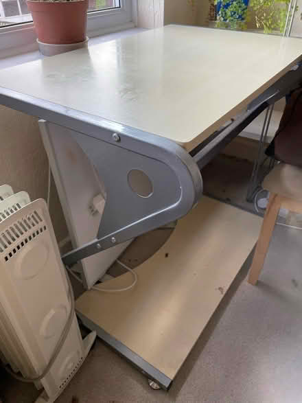 Photo of free Work desk (excellent condition) (Chigwell IG7) #1
