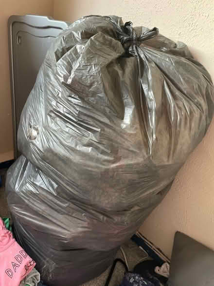 Photo of free X3 big bags of baby girl clothes (Hayes UB3) #1