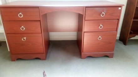 Photo of free Table/Desk with drawers (Chellaston DE73) #1