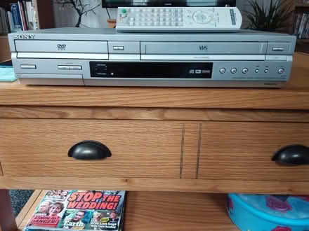 Photo of free Sony VHS / DVD Combo (Bovey Tracey TQ13) #1