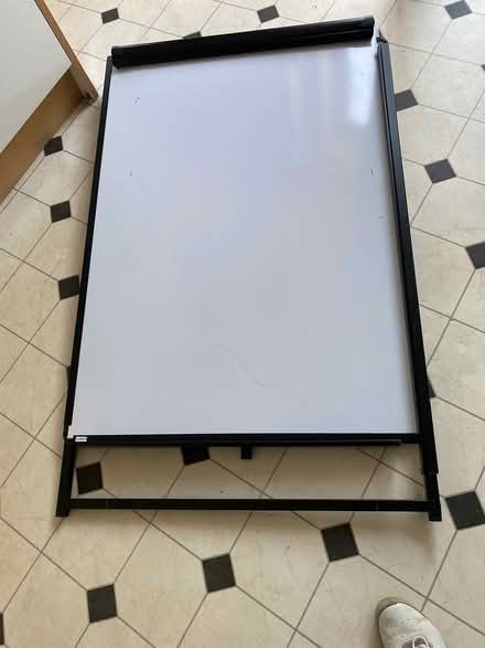 Photo of free flipchart stand (Castleknock) #1