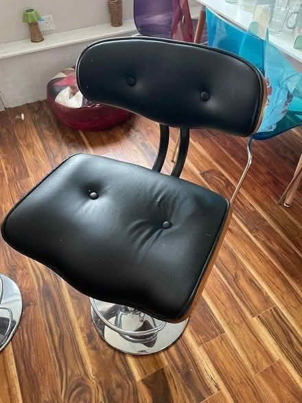 Photo of free Eames style hydraulic chairs (Glasgow G12) #4