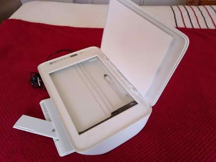 Photo of free HP deskjet 2620 printer scanner (Eastney PO4) #3