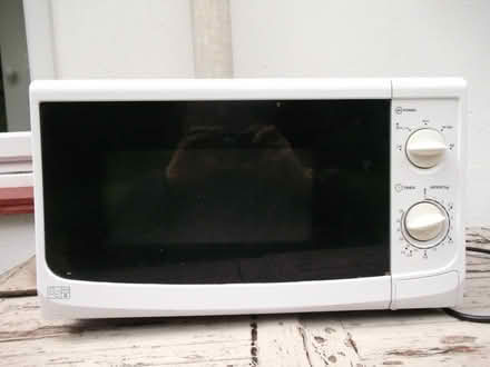 Photo of free Faulty Sainsbury's Microwave Oven for Spares or Repair (Ferndown BH22) #1