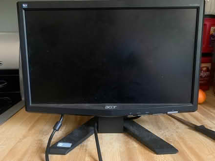 Photo of free acer lcd monitor (Tinley Park) #1