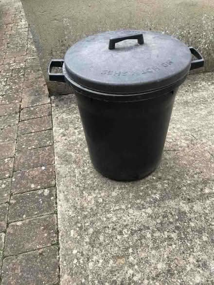 Photo of free Dustbin (Fulbrook OX18) #1