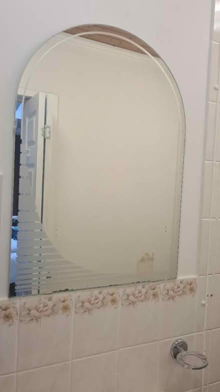 Photo of free Bathroom cabinets & Mirror (Kennington, OX1) #4