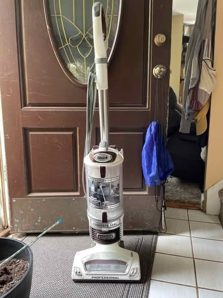 Photo of free Vacuum cleaner (Flemington nj) #1