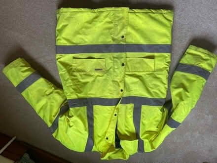 Photo of free XXL High Viz jacket (WR15 5) #2