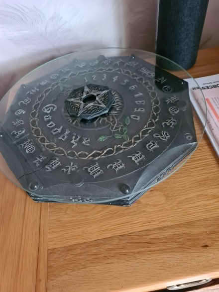 Photo of free Ouija board ornament (Rutherglen G73) #1