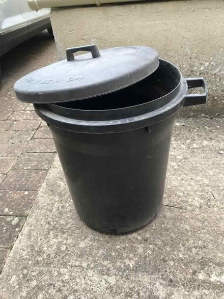 Photo of free Dustbin (Fulbrook OX18) #3