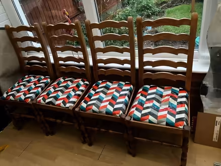 Photo of free 4 x dining chair (MK41 bedford) #1