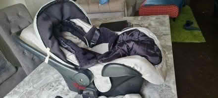 Photo of free Crib -2 carseats 1 graco 1 oyster (Welwyn garden city) #3