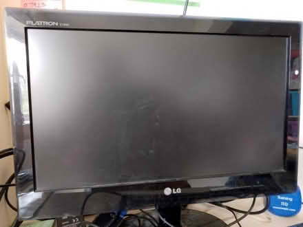 Photo of Computer monitor / screen (West Haddon NN6) #1