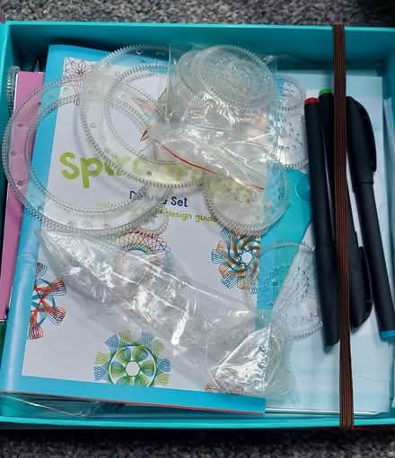 Photo of free Spiral art set (Kingston KT1) #1