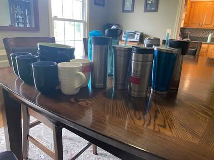 Photo of free Bowls, mugs (Wolftrap) #1