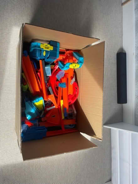 Photo of free Multiple Hot Wheels sets (TW9) #1