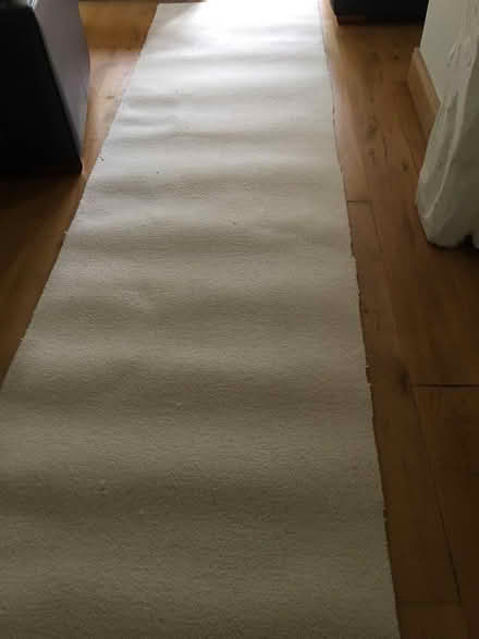 Photo of free Cream carpet remnant/ offcut approx 88x456cm (Prestwick NE20) #1