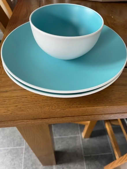 Photo of free Bowl and plate set (Upton WF9) #1