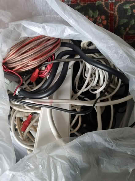 Photo of free Cables (Lower Walkley S6) #1