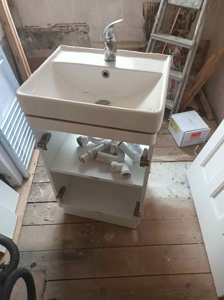 Photo of free White vanity unit sink (SM1) #2