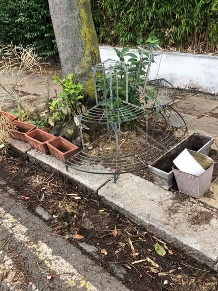 Photo of free Garden pots and decorative shelves (Stoke Newington N16) #1