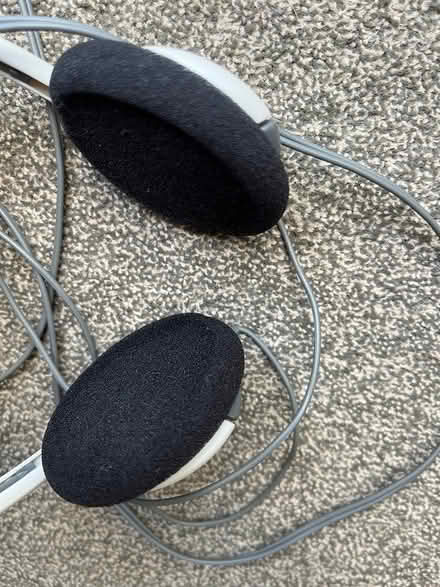 Photo of free Philips headset (Crawley RH10) #2