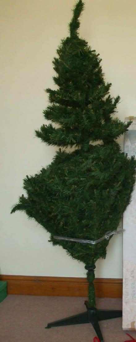 Photo of free Christmas Tree (Orton CA10) #1
