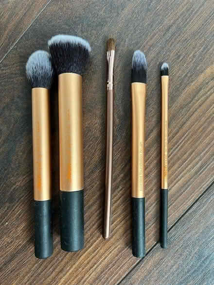 Photo of free Real techniques make up brushes (S12 Gleadless) #1