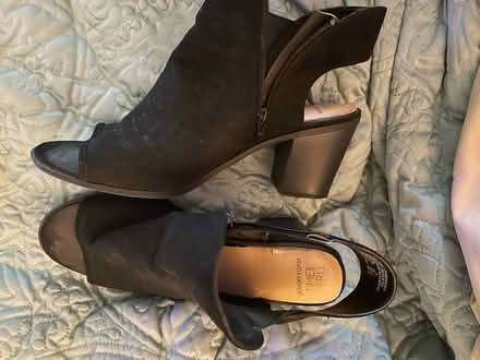 Photo of free Shoes 11W WLR Near Kohl’s (West Little Rock) #1