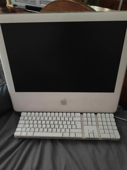 Photo of free Apple iMac G5 Computer (CT14) #1