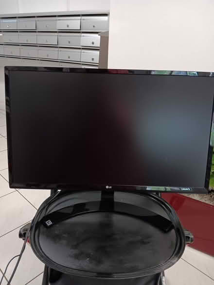 Photo of free LG computer Monitor (Kincumber) #1