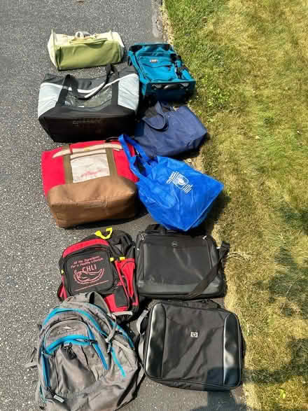 Photo of free tv/vcr combo, bags (Bowie, md) #1