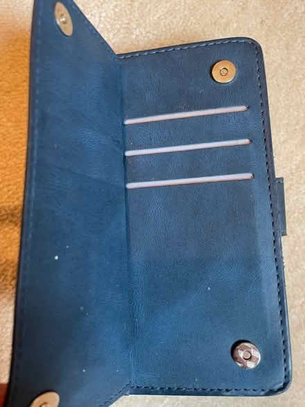 Photo of free iPhone 12 cover (GU9) #2